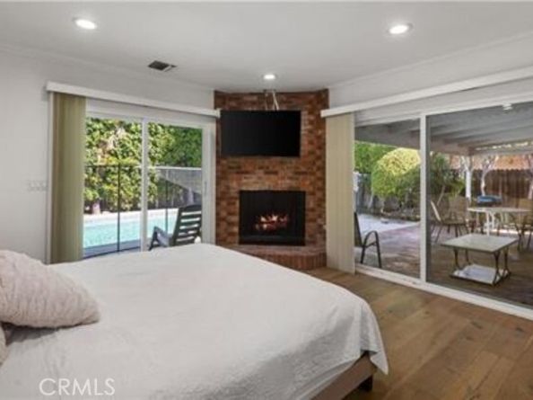 22335 Kittridge Street, Woodland Hills (los Angeles) CA 91303