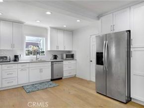 22335 Kittridge Street, Woodland Hills (los Angeles) CA 91303