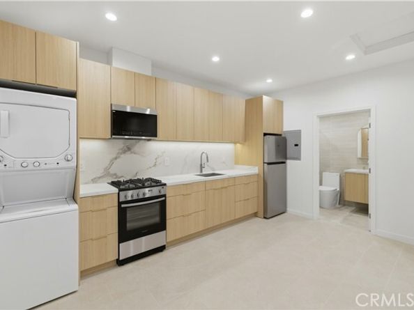 7663 Sedan Avenue, West Hills (los Angeles) CA 91304