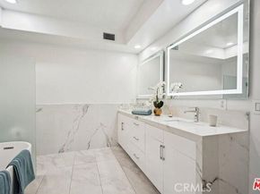 1861 Veteran Avenue 101, Beverly Hills CA 90025