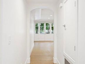 1861 Veteran Avenue 101, Beverly Hills CA 90025