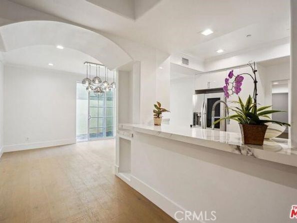 1861 Veteran Avenue 101, Beverly Hills CA 90025