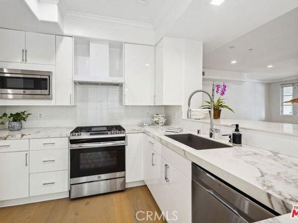 1861 Veteran Avenue 101, Beverly Hills CA 90025