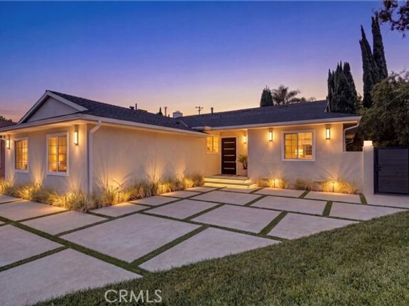 13131 Crewe Street, North Hollywood (los Angeles) CA 91605