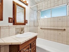 12204 Wixom Street, North Hollywood (los Angeles) CA 91605