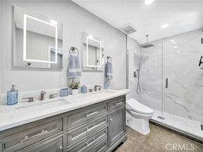 18631 Collins 10, Tarzana (los Angeles) CA 91356