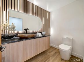 24250 Friar Street, Woodland Hills (los Angeles) CA 91367