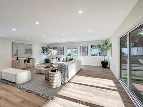 24250 Friar Street, Woodland Hills (los Angeles) CA 91367