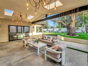 24250 Friar Street, Woodland Hills (los Angeles) CA 91367