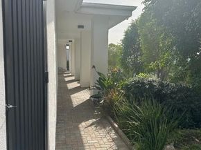 11810 Babbitt, Granada Hills (los Angeles) CA 91344