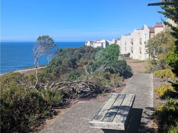 5015 Palmetto Avenue 1, Pacifica CA 94044