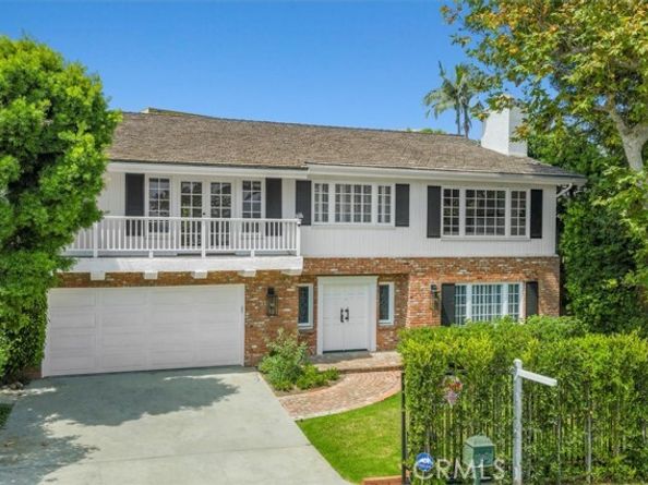 17481 Tramonto Drive, Pacific Palisades (los Angeles) CA 90272