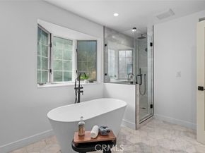 17481 Tramonto Drive, Pacific Palisades (los Angeles) CA 90272