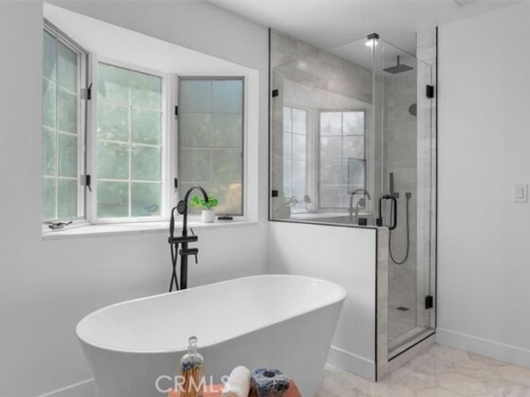 17481 Tramonto Drive, Pacific Palisades (los Angeles) CA 90272