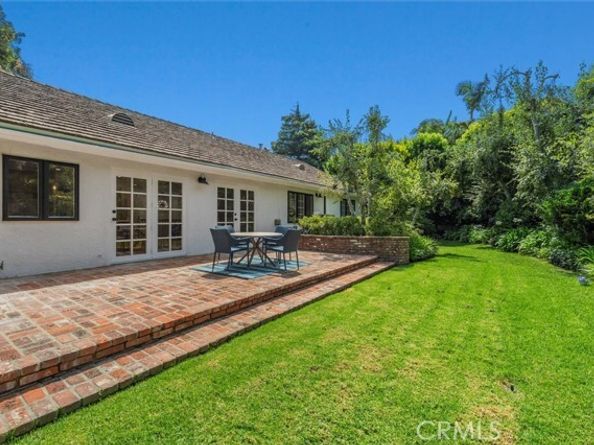 17481 Tramonto Drive, Pacific Palisades (los Angeles) CA 90272