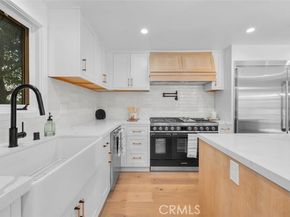 17481 Tramonto Drive, Pacific Palisades (los Angeles) CA 90272