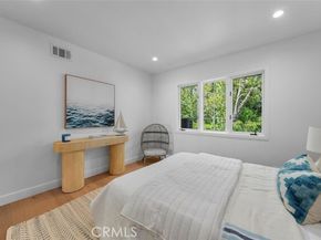 17481 Tramonto Drive, Pacific Palisades (los Angeles) CA 90272