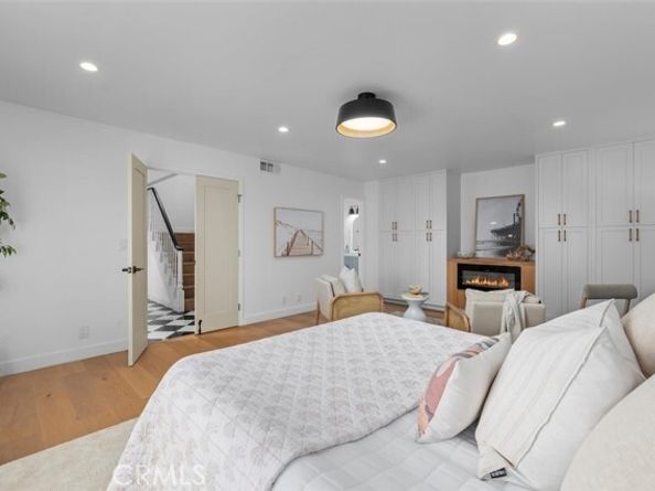17481 Tramonto Drive, Pacific Palisades (los Angeles) CA 90272