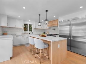 17481 Tramonto Drive, Pacific Palisades (los Angeles) CA 90272