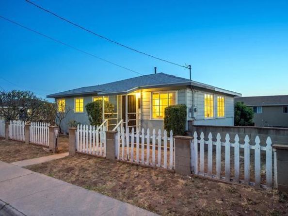 2726 Comstock St, San Diego CA 92111