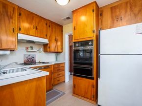 2726 Comstock St, San Diego CA 92111