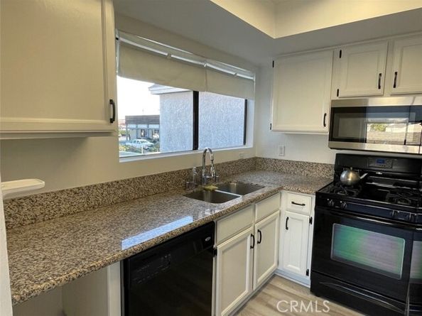 219 32nd Street, Newport Beach CA 92663