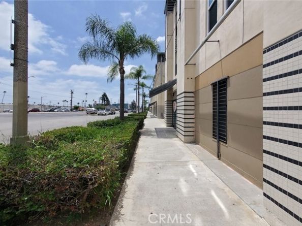 8021 vermont 24, Los Angeles CA 90044