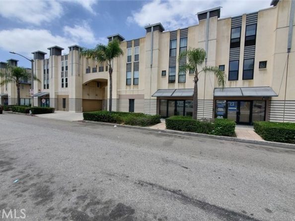 8021 vermont 24, Los Angeles CA 90044