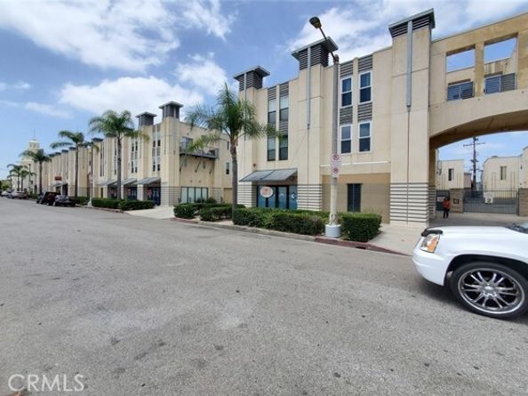8021 vermont 24, Los Angeles CA 90044