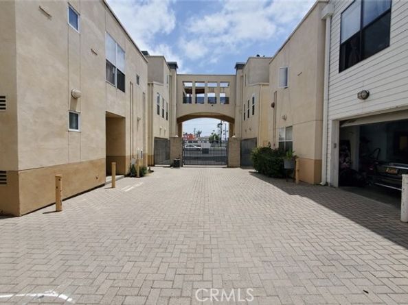 8021 vermont 24, Los Angeles CA 90044
