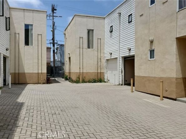 8021 vermont 24, Los Angeles CA 90044