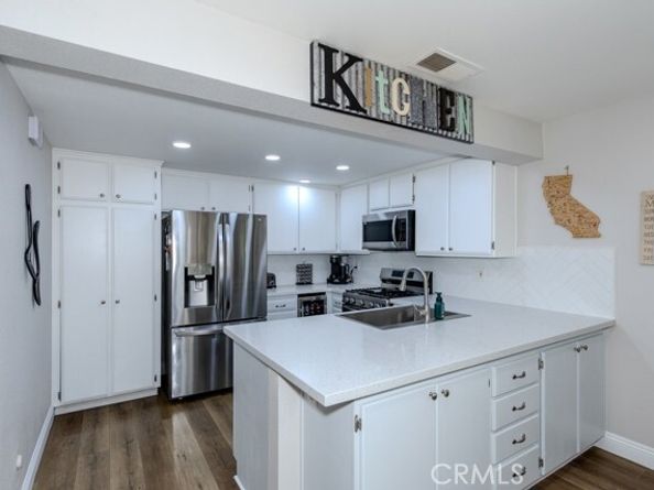 6597 E Camino Vista 2, Anaheim CA 92807