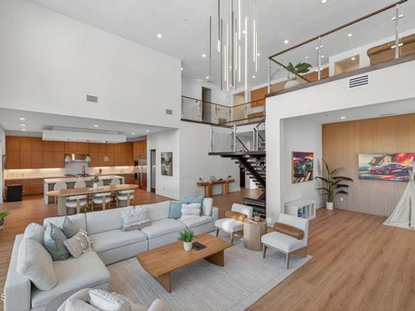 11862 N Hillsborough Lane, Porter Ranch (los Angeles) CA 91326