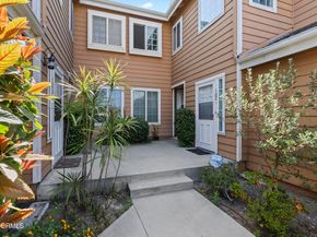6616 Clybourn Avenue 102, North Hollywood (los Angeles) CA 91606