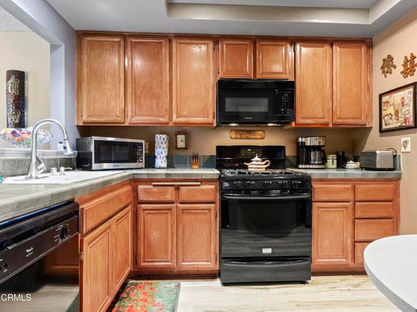6616 Clybourn Avenue 102, North Hollywood (los Angeles) CA 91606