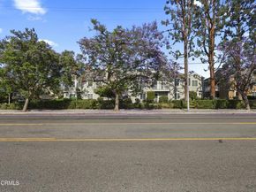 6616 Clybourn Avenue 102, North Hollywood (los Angeles) CA 91606