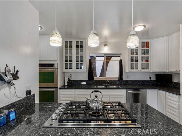 481 Dartmoor Street, Laguna Beach CA 92651