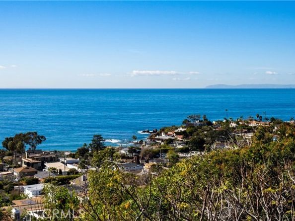 481 Dartmoor Street, Laguna Beach CA 92651