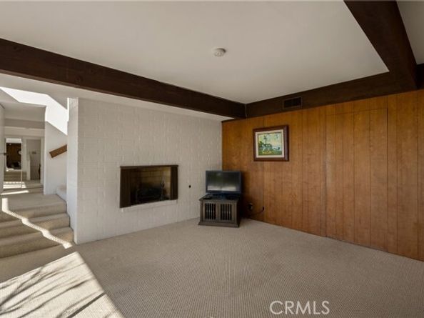 481 Dartmoor Street, Laguna Beach CA 92651