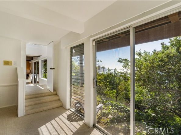 481 Dartmoor Street, Laguna Beach CA 92651