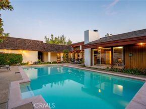 481 Dartmoor Street, Laguna Beach CA 92651