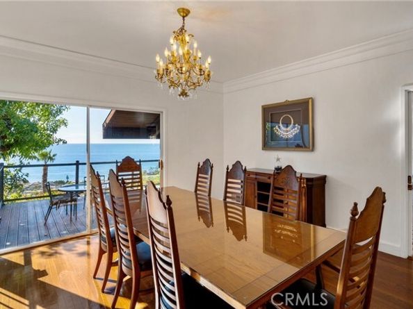 481 Dartmoor Street, Laguna Beach CA 92651