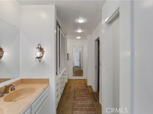 481 Dartmoor Street, Laguna Beach CA 92651
