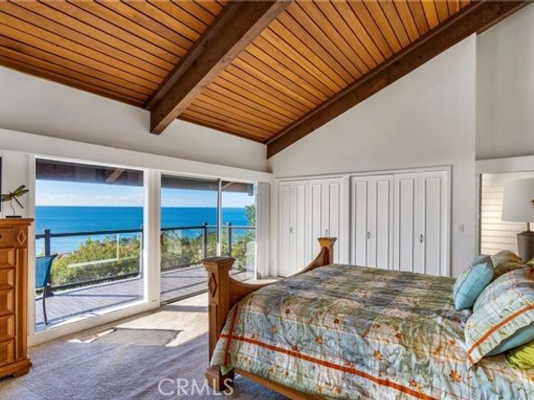 481 Dartmoor Street, Laguna Beach CA 92651