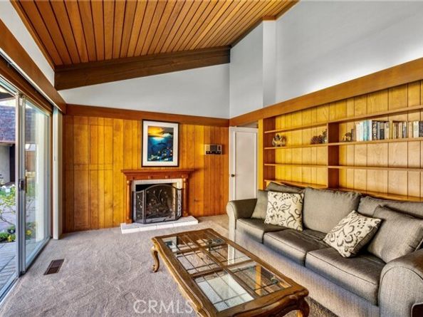 481 Dartmoor Street, Laguna Beach CA 92651