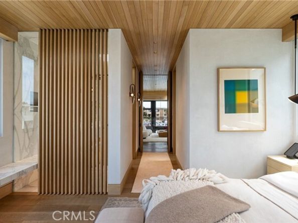 2910 Lafayette Avenue, Newport Beach CA 92663