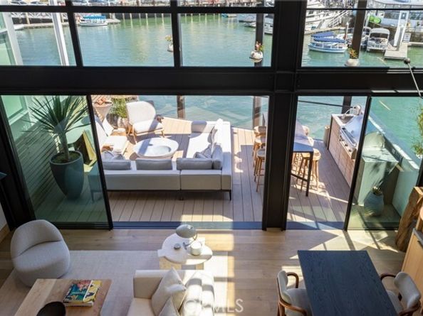 2910 Lafayette Avenue, Newport Beach CA 92663