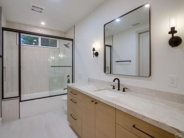 5380 Los Robles Drive, Carlsbad CA 92008