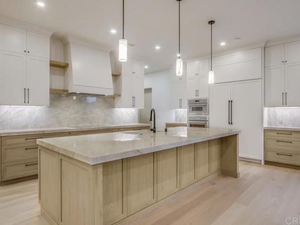 5380 Los Robles Drive, Carlsbad CA 92008