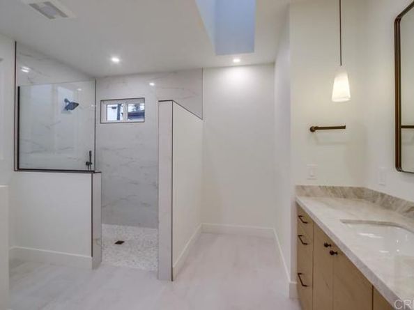 5380 Los Robles Drive, Carlsbad CA 92008